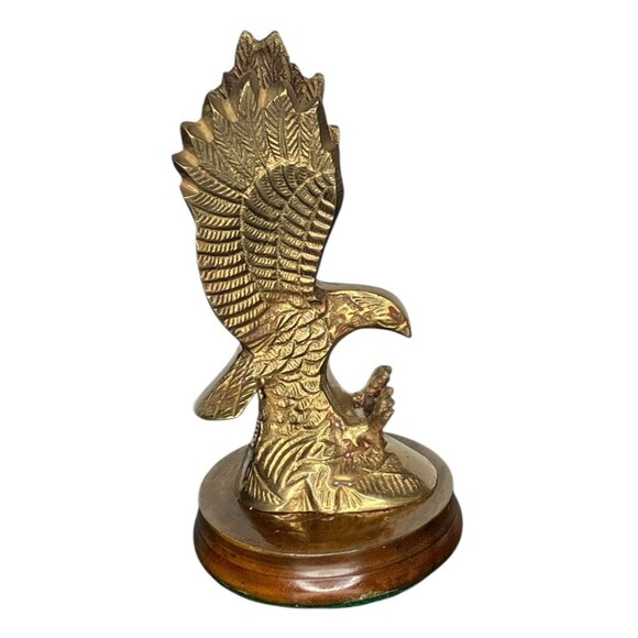Vintage Solid Brass American Eagle Paperweight Statue Sculpture on Wood Base - Picture 1 of 11